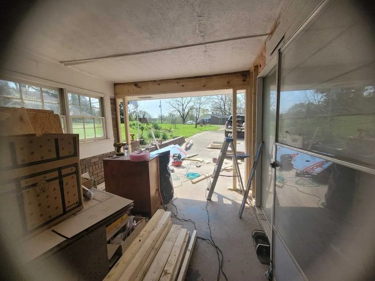 Air movers and dehumidifier for Water Mitigation Services in Jan Phyl Village